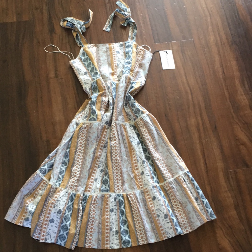 New Lucky Brand Shoulder Tie Tiered Dobby Midi Dress - Picture 8 of 16
